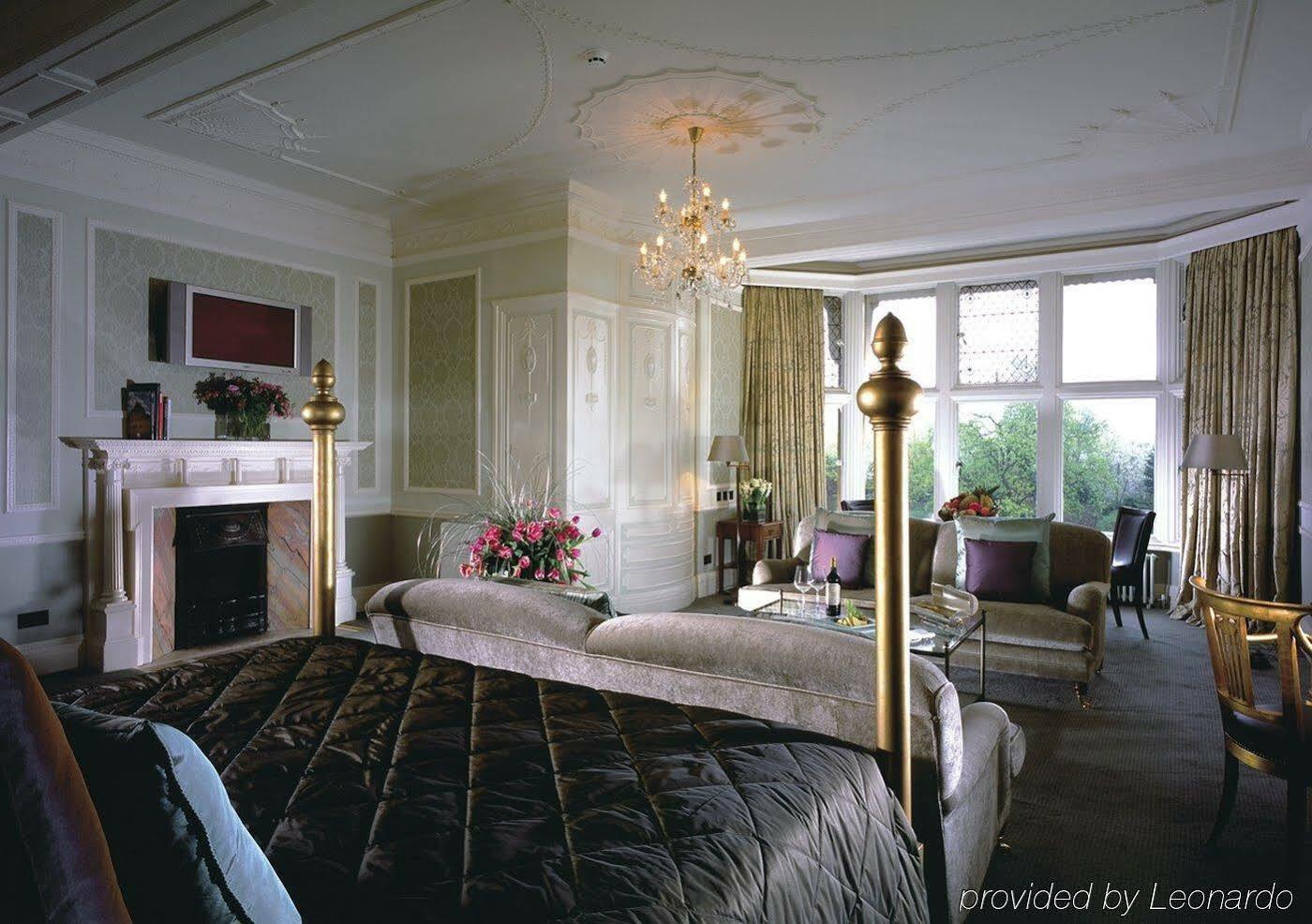 Woodlands Park Hotel Cobham  Zewnętrze zdjęcie